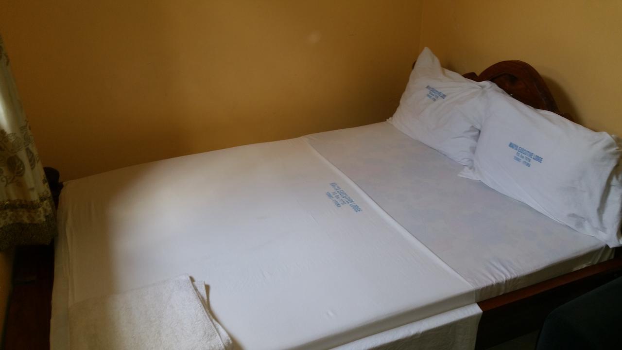 דאר א-סאלאם Mauya Executive Lodge מראה חיצוני תמונה